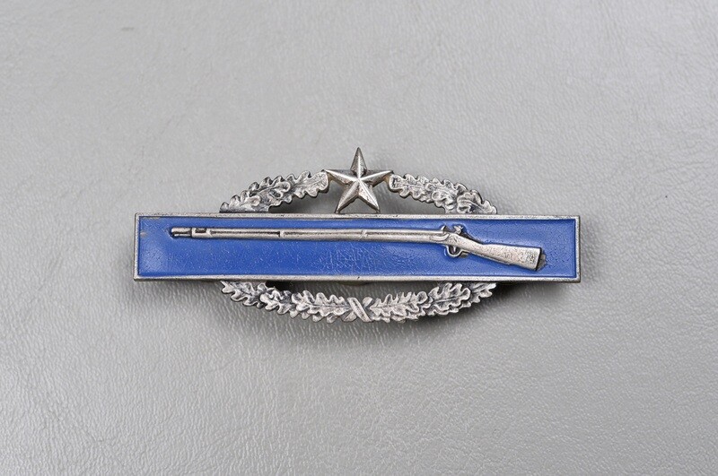 KOREAN WAR COMBAT INFANTRY BADGE BY E&H SIMON - STERLING
