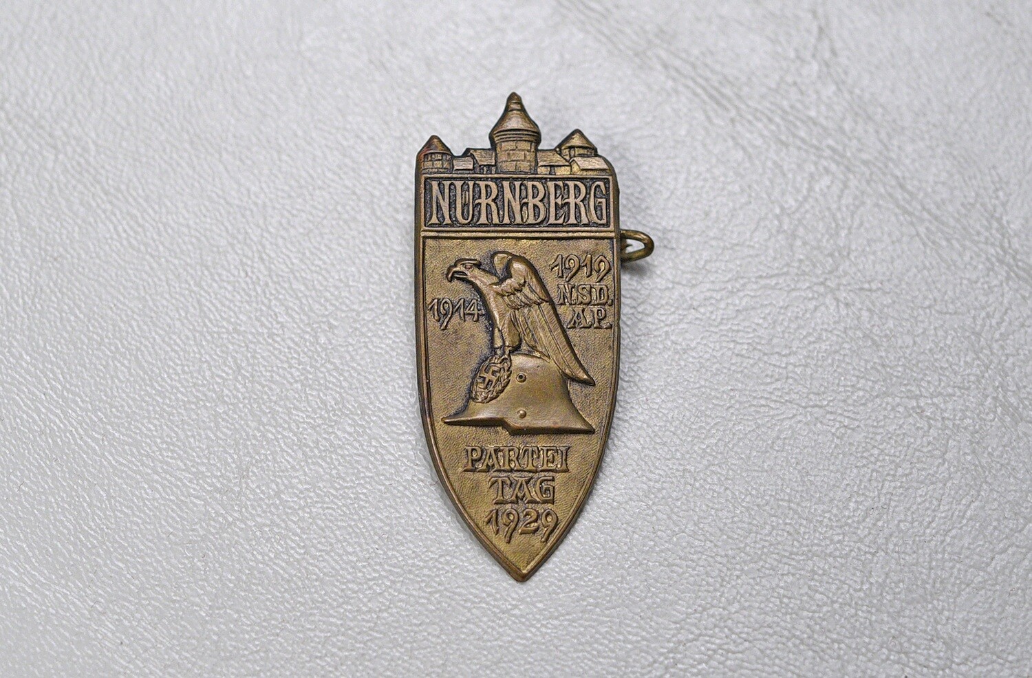 WWII GERMAN 1929 NURNBERG PARTY DAY BADGE BY HOFFESTÄTER, BONN
