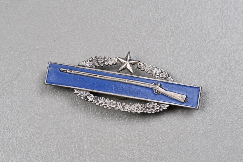 KOREAN WAR COMBAT INFANTRY BADGE BY E&H SIMON - STERLING KOREAN WAR COMBAT INFANTRY BADGE BY E&H SIMON - STERLING