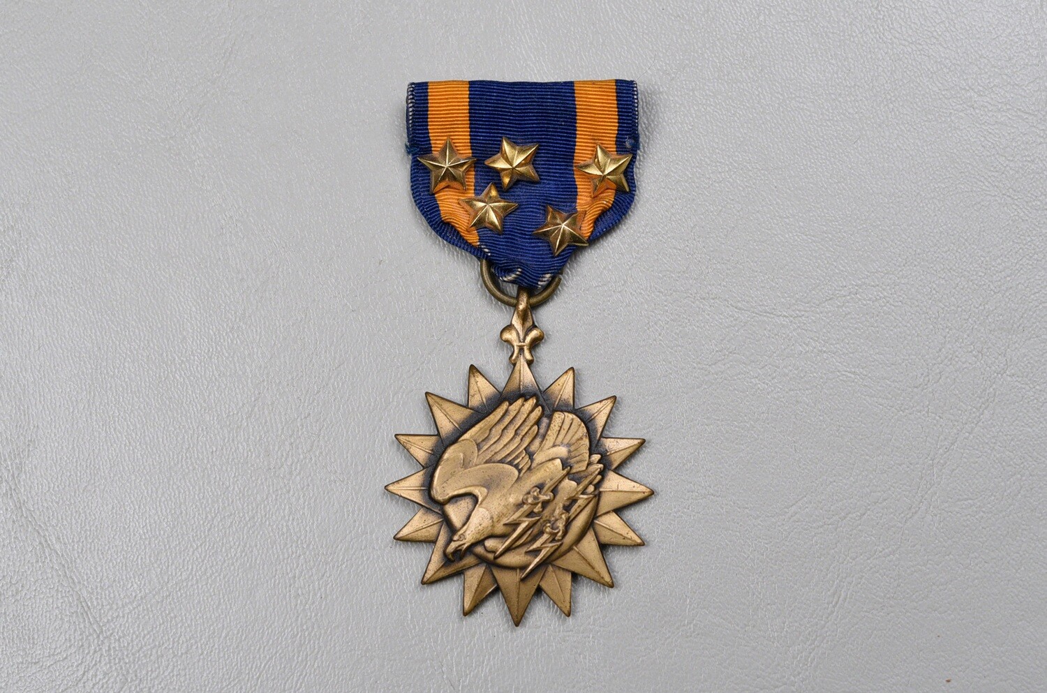 WWII U.S. NAVY/MARINE CORPS AIR MEDAL w/5 GOLD STARS