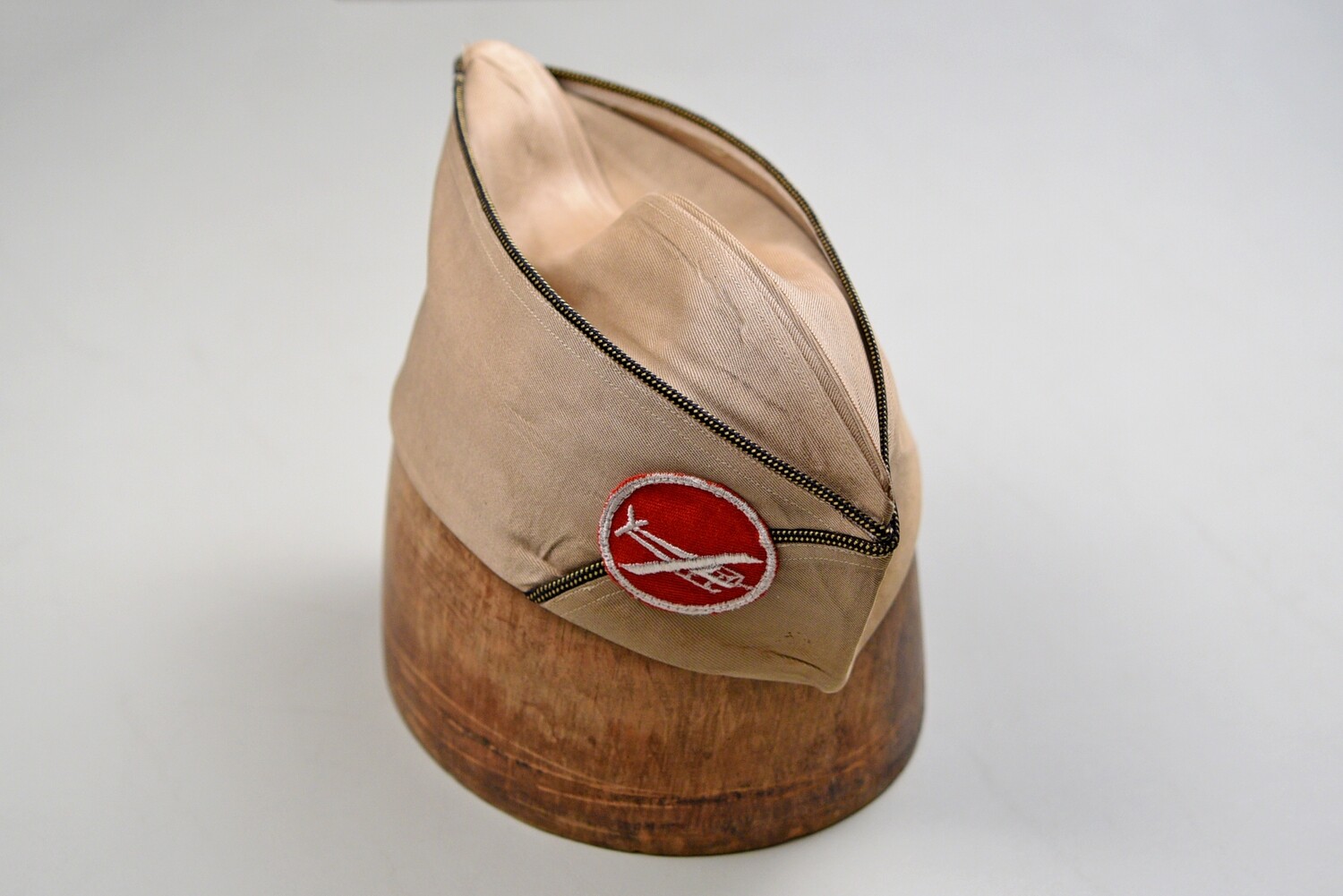 WWII U.S. AIRBORNE GLIDER ARTILLERY OFFICER OVERSEAS CAP - KHAKI COTTON