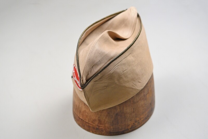 WWII U.S. AIRBORNE GLIDER ARTILLERY OFFICER OVERSEAS CAP - KHAKI COTTON