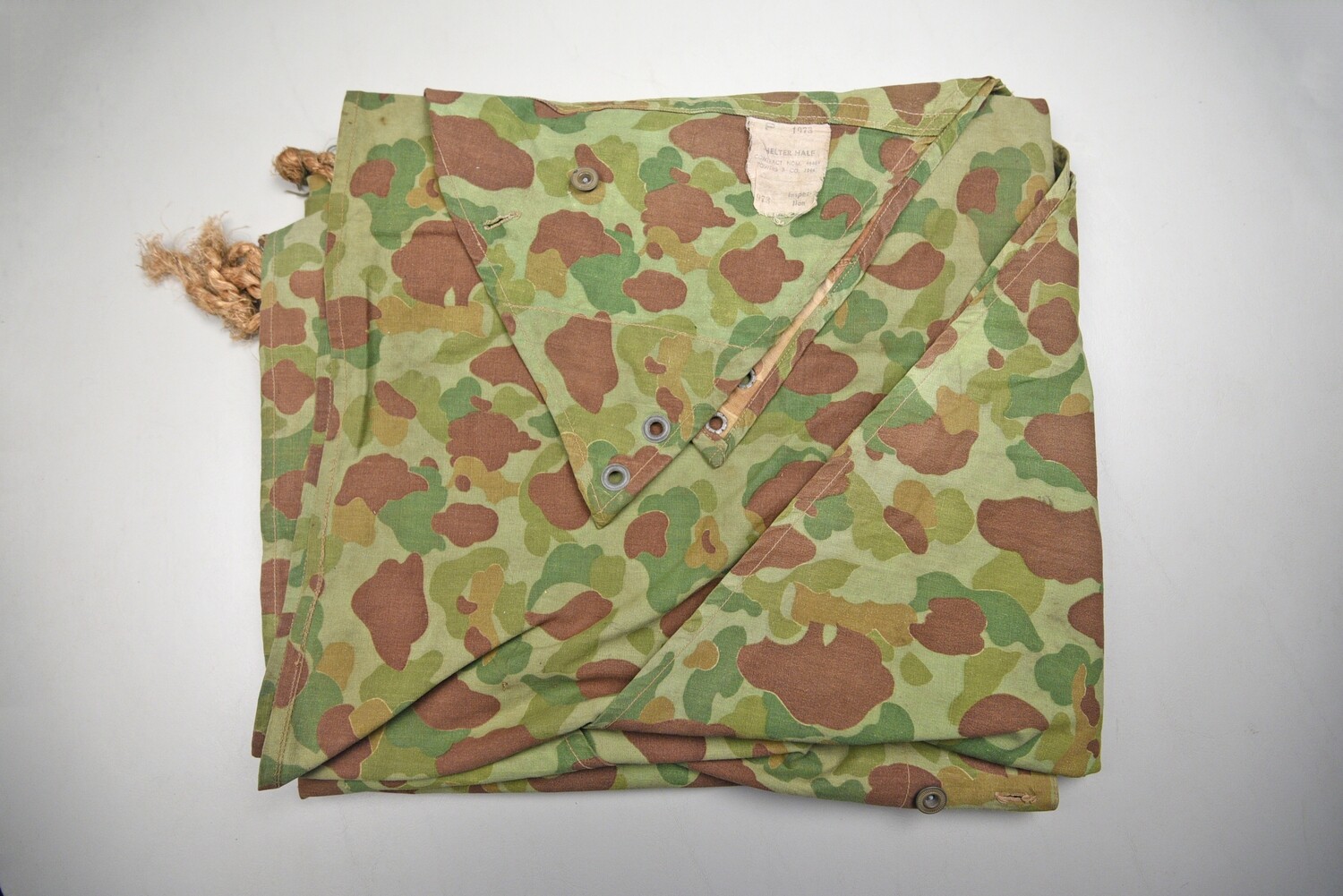 WWII U.S. MARINE CORPS FROG SKIN CAMOUFLAGE PATTERN SHELTER HALF - DATED 1944