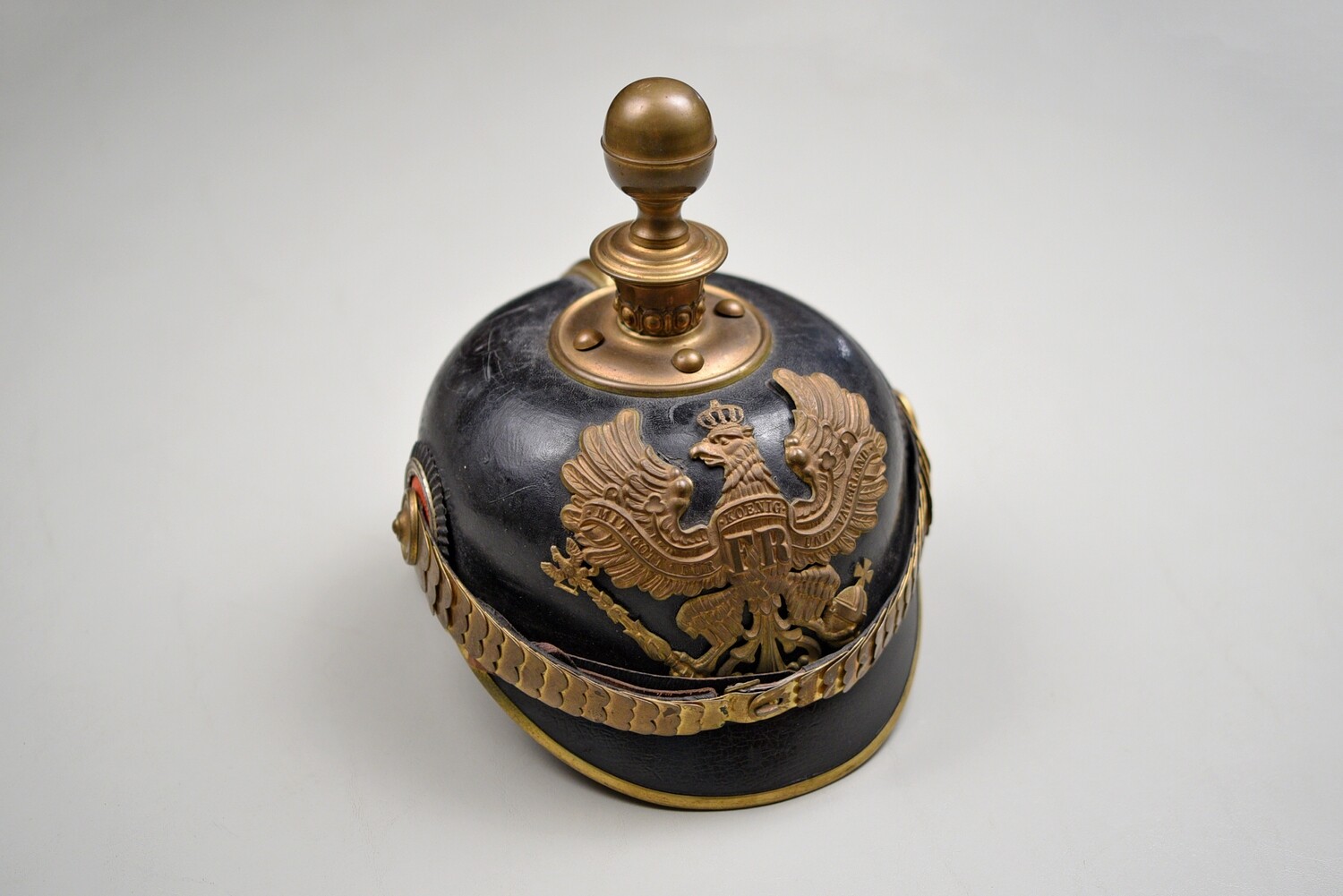 WWI GERMAN ARTILLERY OFFICER’S PICKLEHAUBE - COMPLETE