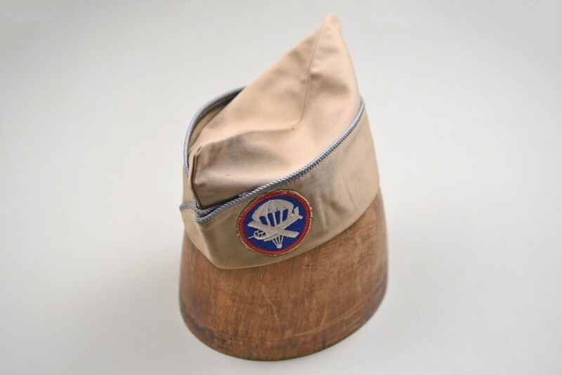 WWII U.S. AIRBORNE PARA/GLIDER ENLISTED KHAKI OVERSEAS CAP