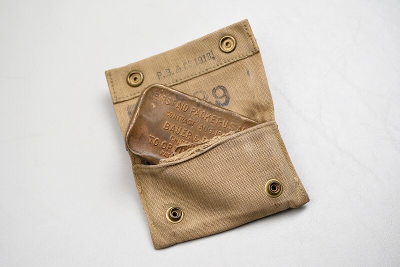WWI U.S. FIRST AID CARRIER BY P.B. &amp; CO. w/BAUER &amp; BLACK BANDAGE - DATED 1918