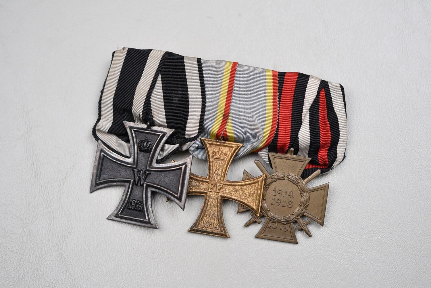 WWI GERMAN MECKLENBURG-SCHWERIN 1914 IRON CROSS 3-PLACE MEDAL BAR