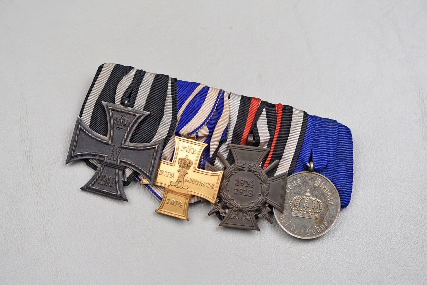 WWI GERMAN SCHAUMBURG-LIPPE 1914 IRON CROSS 4-PLACE MEDAL BAR
