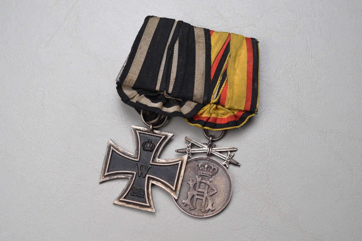 WWI GERMAN 1914 IRON CROSS/REUSS MERIT MEDAL w/SWORDS 2-PLACE MEDAL BAR