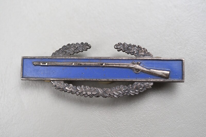 WWII U.S. COMBAT INFANTRY BADGE - STERLING