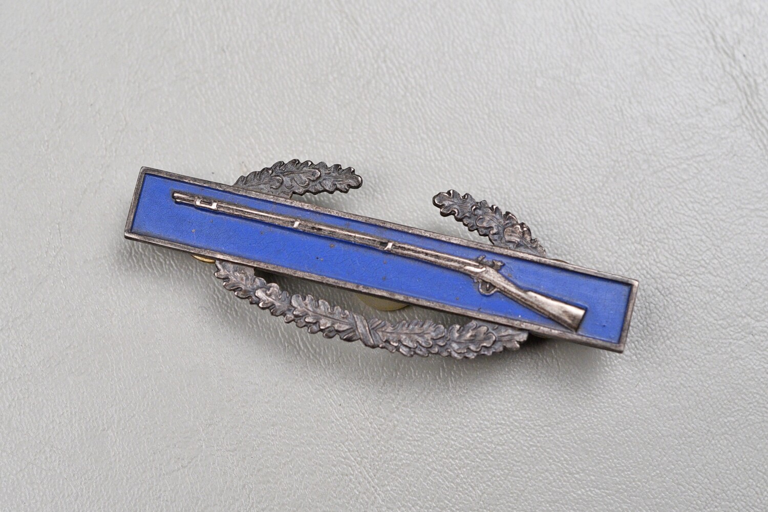 WWII U.S. COMBAT INFANTRY BADGE - STERLING