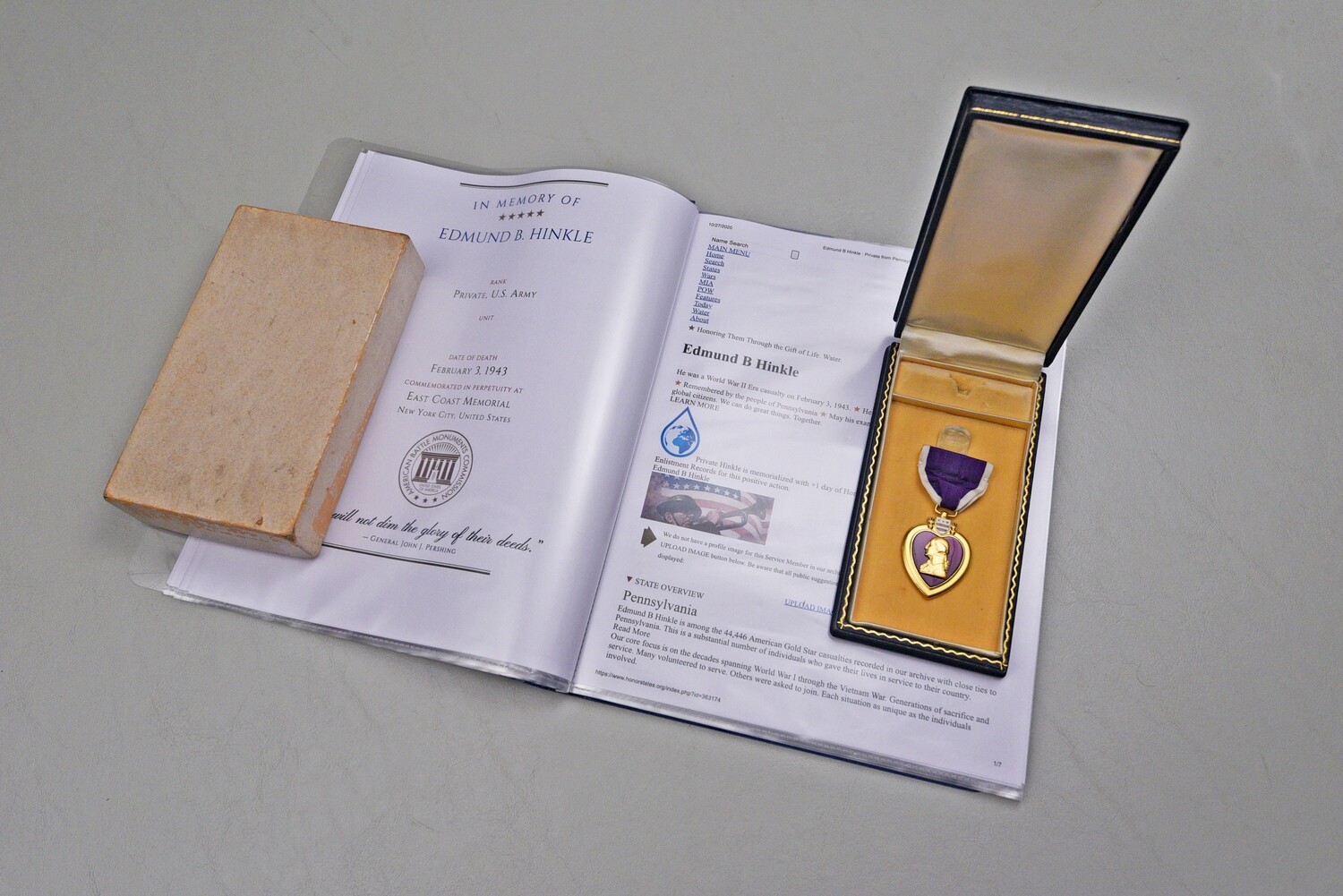 WWII U.S. ARMY PURPLE HEART MEDAL NAMED TO PVT. EDMUND B. HINKLE - KIA 2/3/1943 ABOARD DORCHESTER