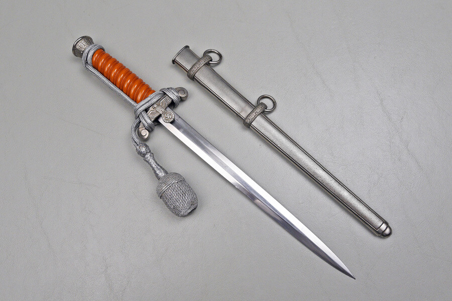 WWII GERMAN ARMY OFFICER&#39;S DAGGER w/ORANGE HANDLE &amp; PORTEPEE BY A. W.JR.