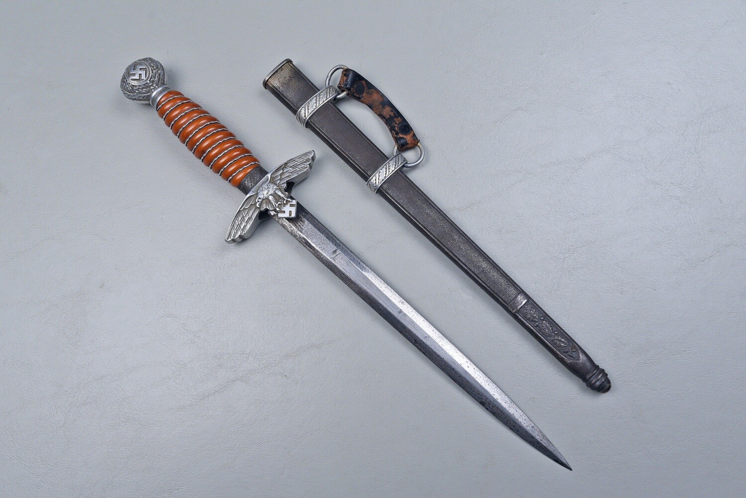 WWII GERMAN LUFTWAFFE 2nd MODEL OFFICER&#39;S DAGGER w/ORANGE HANDLE BY SMF