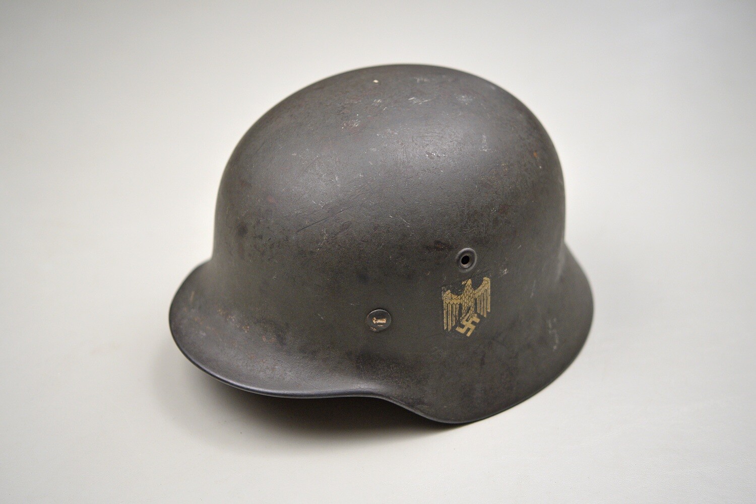 WWII GERMAN ARMY M40 SINGLE DECAL HELMET - COMPLETE, NAMED, &amp; EXCELLENT
