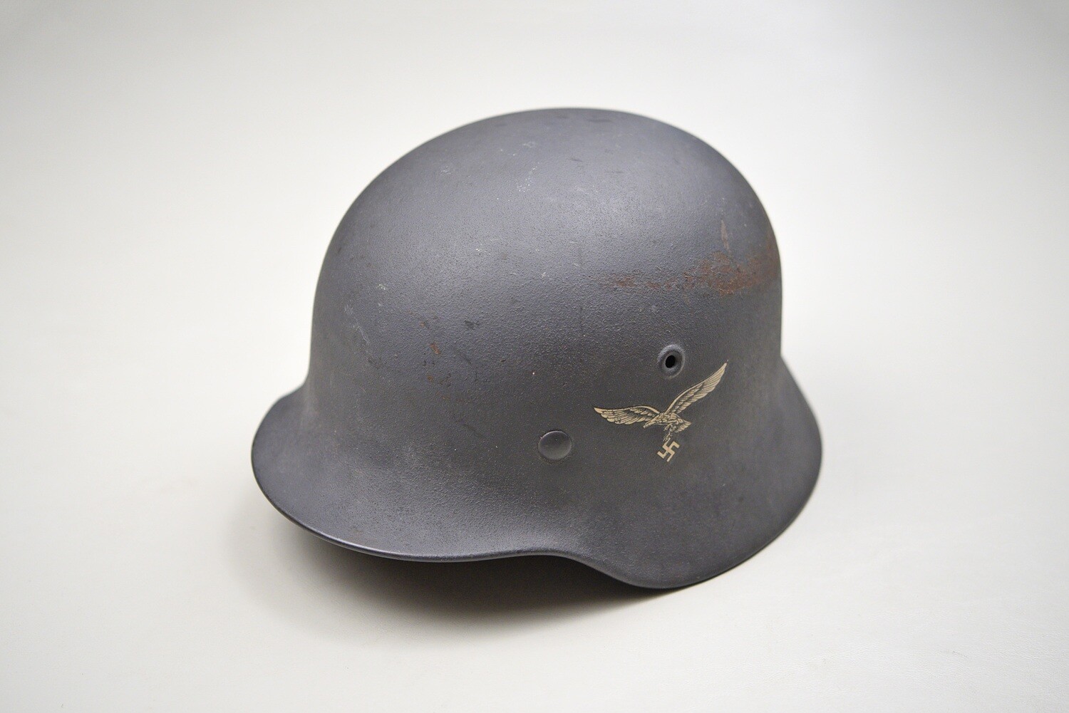 WWII GERMAN LUFTWAFFE M40 SINGLE DECAL HELMET – NEAR MINT &amp; COMPLETE