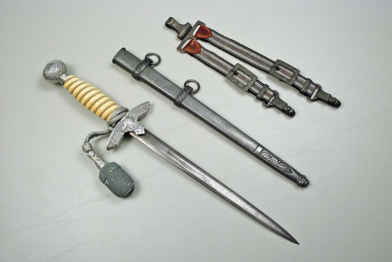 THE WWII GERMAN LUFTWAFFE DAGGER OF HEINZ-WOLFGANG SCHNAUFER – BRILIANTEN TRÄGER