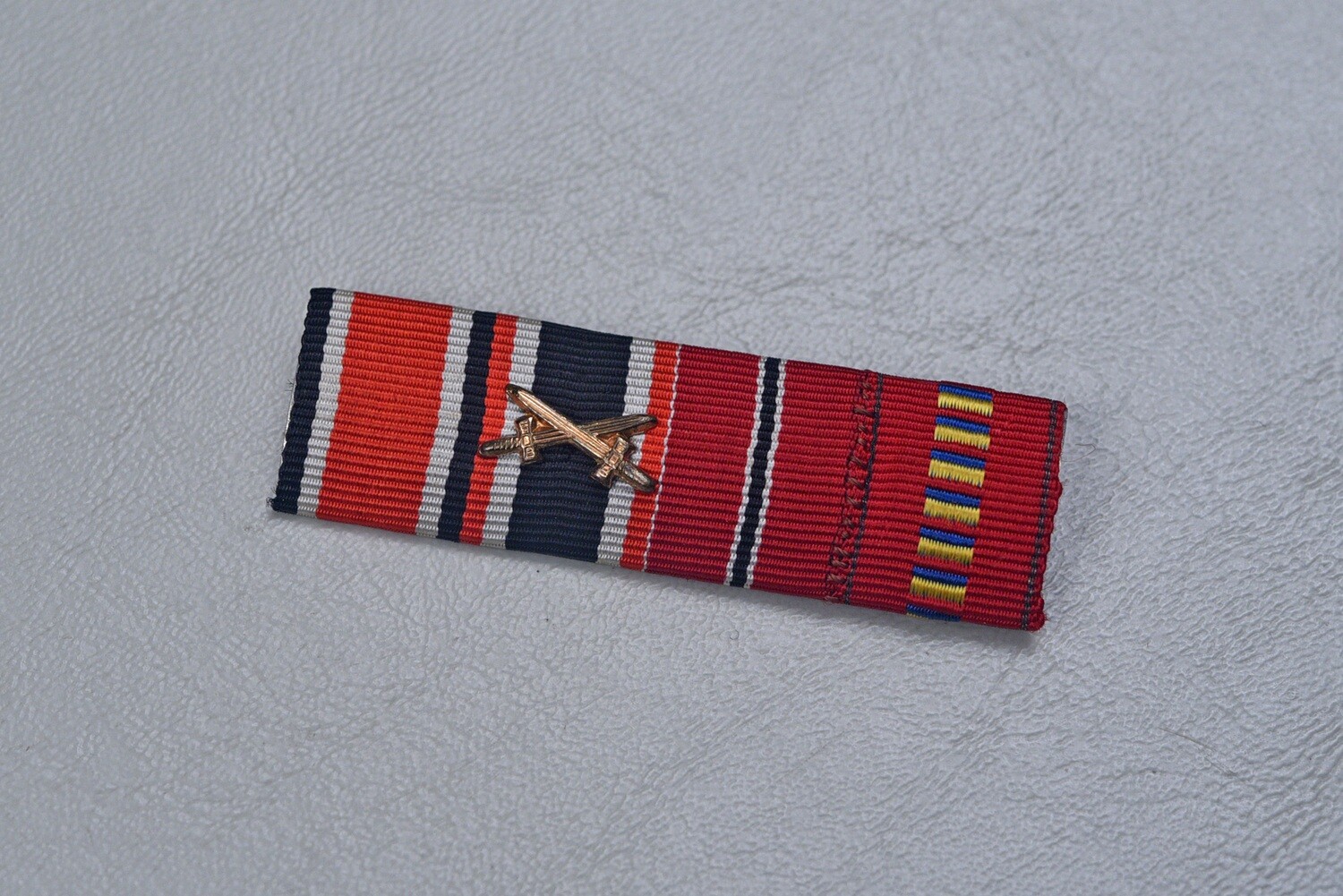 WWII GERMAN 1939 IRON CROSS/WAR MERIT CROSS w/SWORDS/RUSSIAN FRONT/ROMANIAN 4-PLACE RIBBON BAR