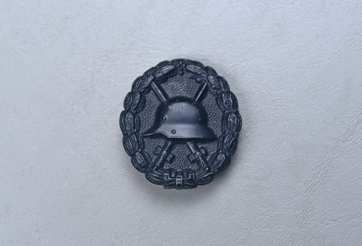 WWI GERMAN MODEL 1918 BLACK WOUND BADGE