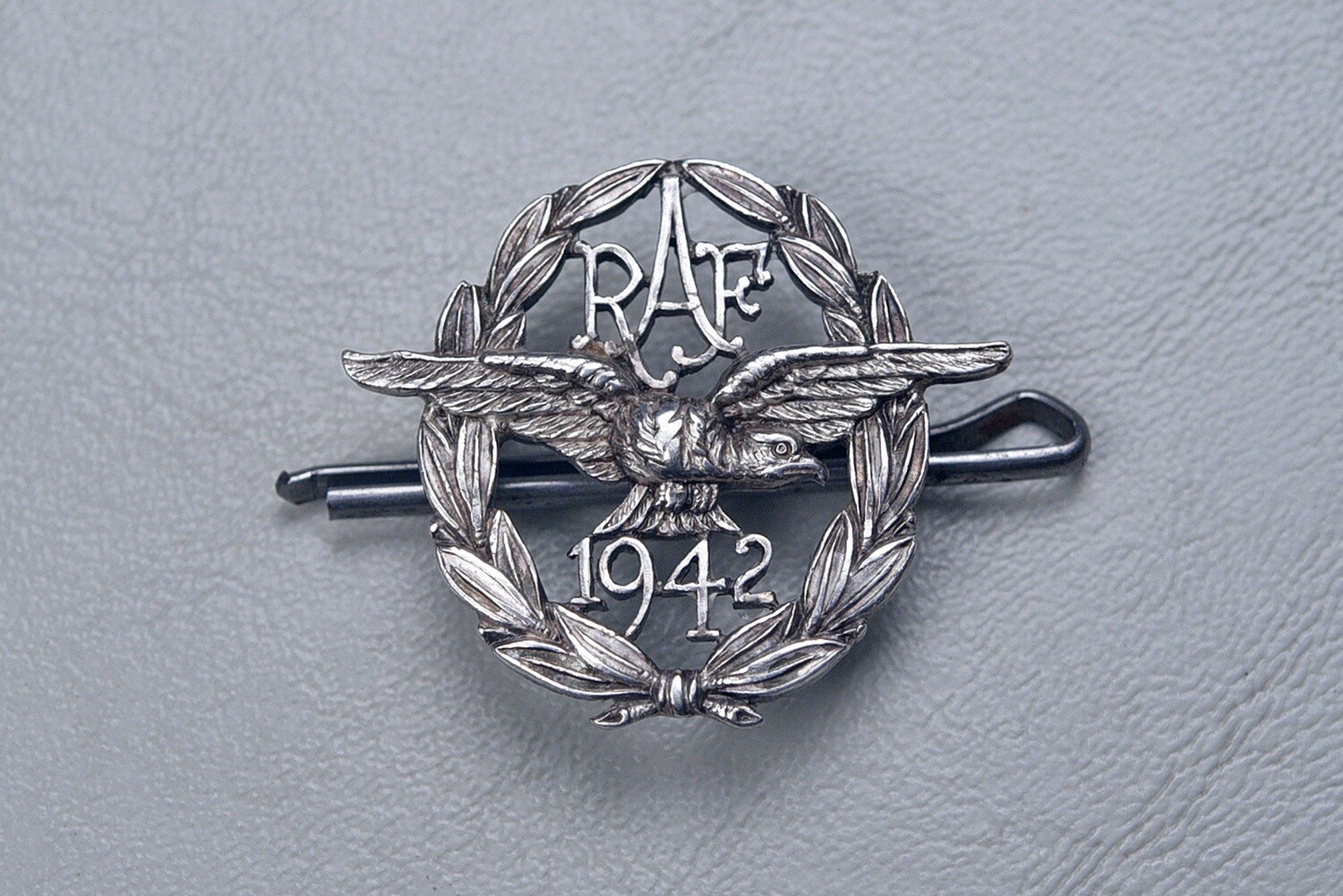 WWII BRITISH RAF 1942 AMERICAN FOREIGN VOLUNTEER BADGE – STERLING PROOFED ORIGINAL