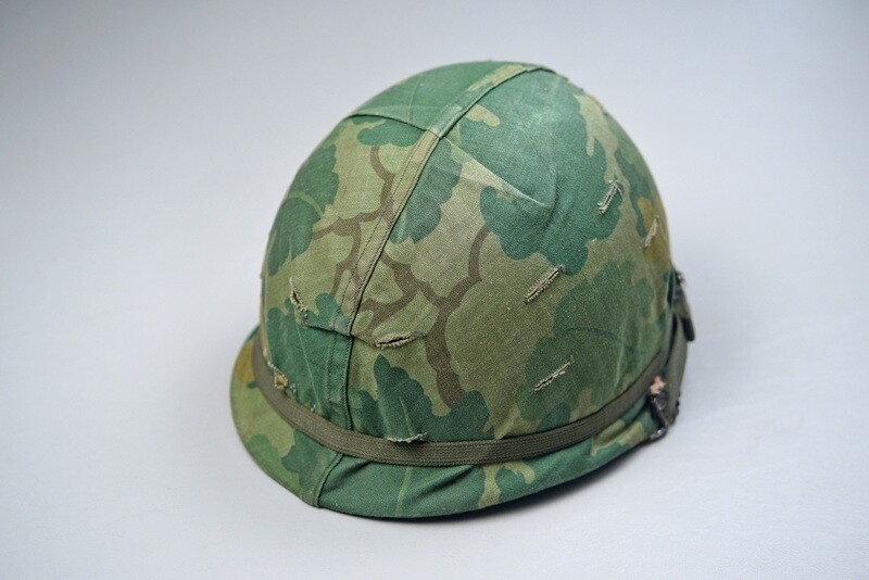 VIETNAM WAR M1 STEEL HELMET w/TWILL MITCHELL PATTERN CAMOUFLAGE COVER - DATED '67'