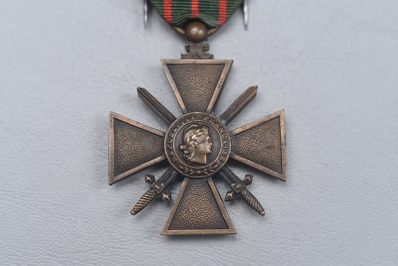 WWI FRENCH CROIX DE GUERRE w/STAR 1914-1916 DATED