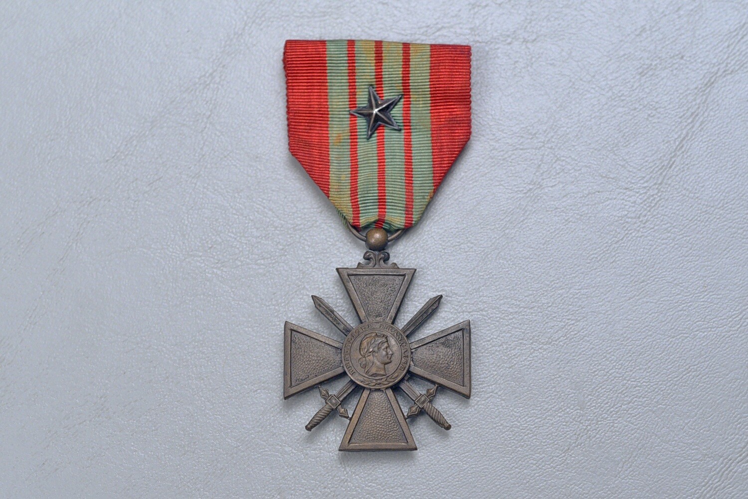 WWII FRENCH CROIX DE GUERRE 1939-1940 w/STAR