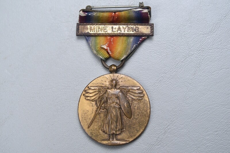WWI U.S. NAVY VICTORY MEDAL w/'MINE LAYING' BAR