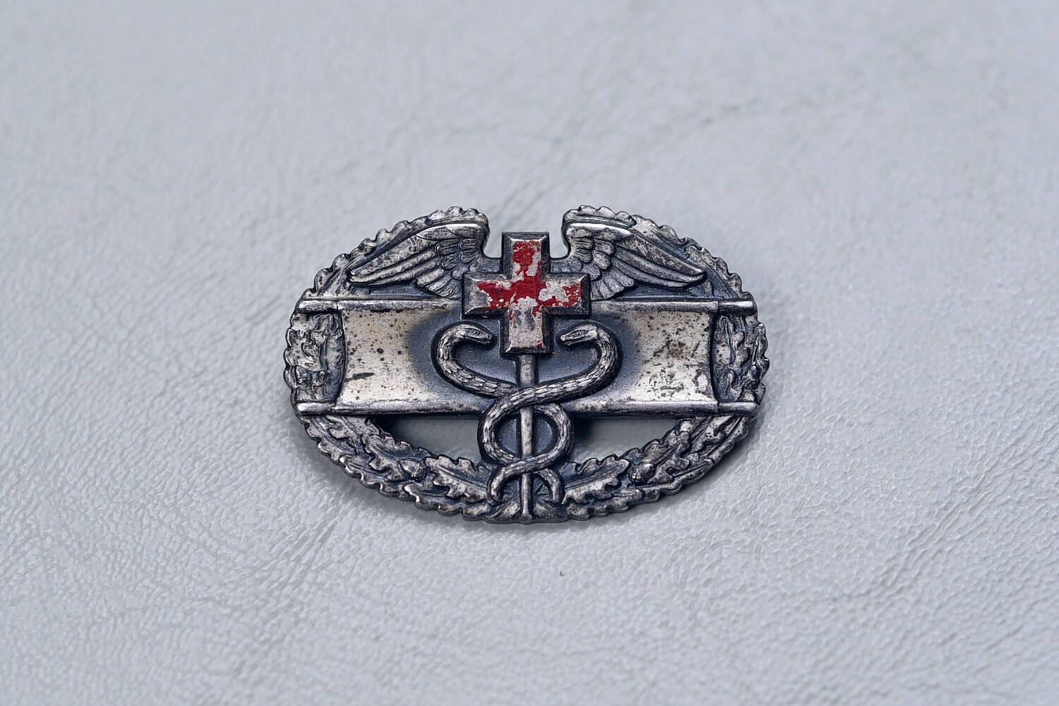 WWII U.S. COMBAT MEDIC BADGE