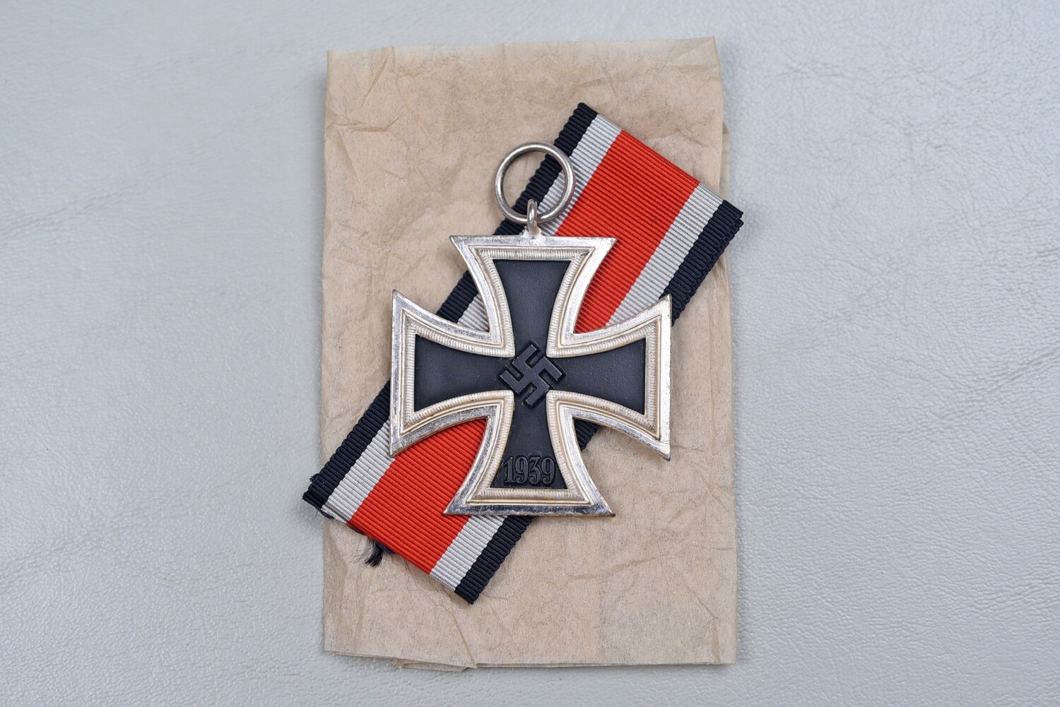 WWII GERMAN 1939 IRON CROSS 2nd CLASS w/FROSTED BEAD &amp; TISSUE PAPER - MINT