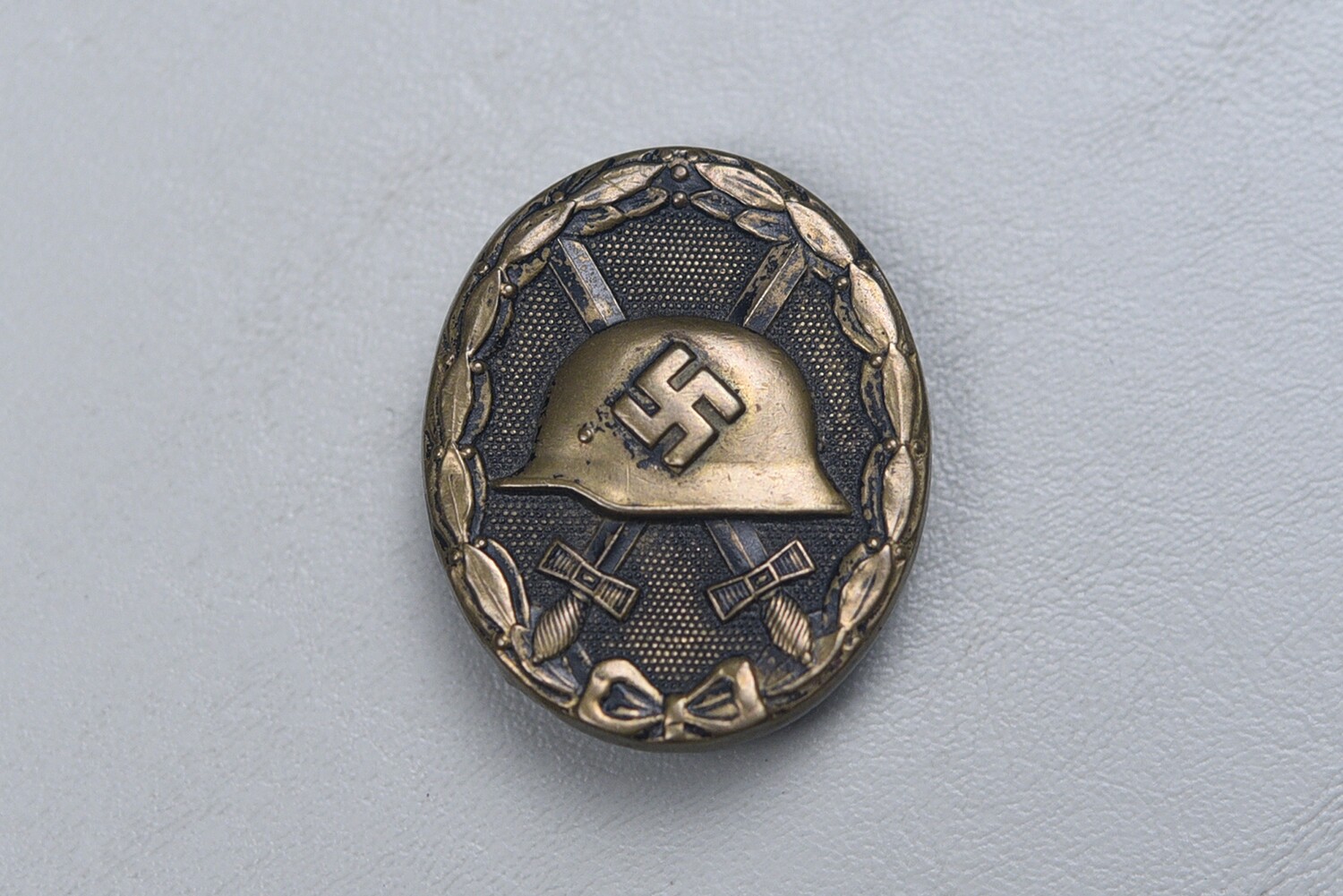 WWII GERMAN M1939 BLACK WOUND BADGE MADE TO LOOK LIKE GOLD