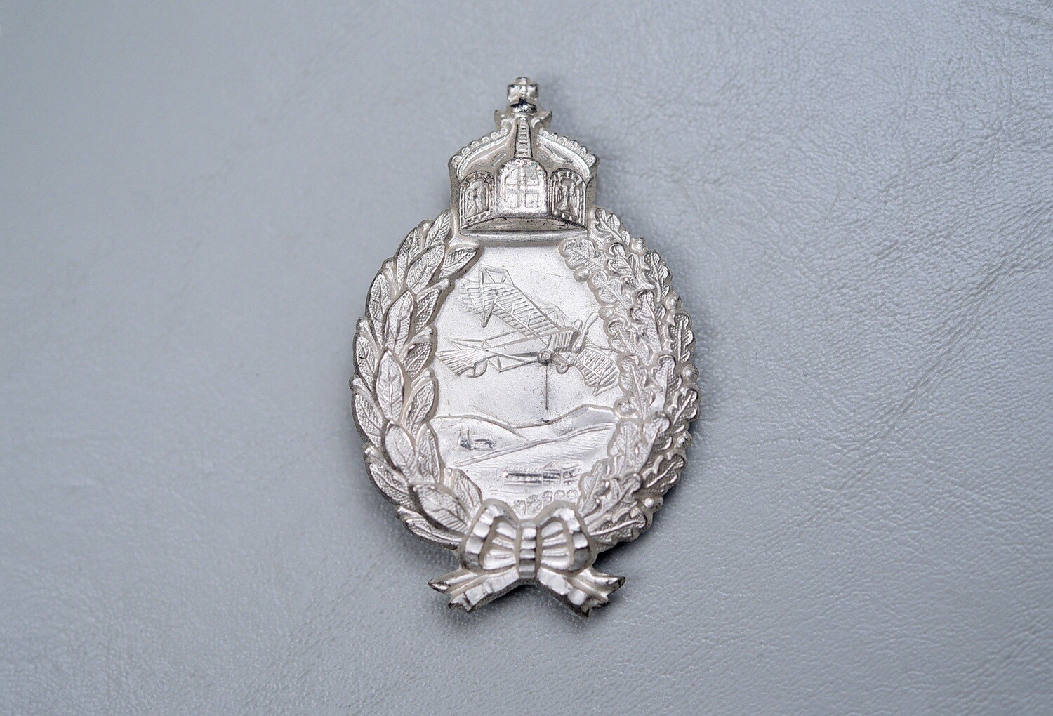 WWI IMPERIAL GERMAN PRUSSIAN PILOTS BADGE - OFFICIAL ISSUE w/FULL FROSTED FINISH