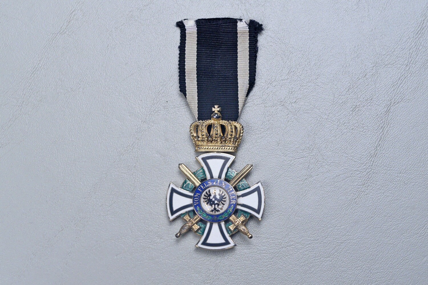 WWI GERMAN PRUSSIAN KNIGHT&#39;S CROSS OF THE HOUSE ORDER OF HOHENZOLLERN BY WAGNER