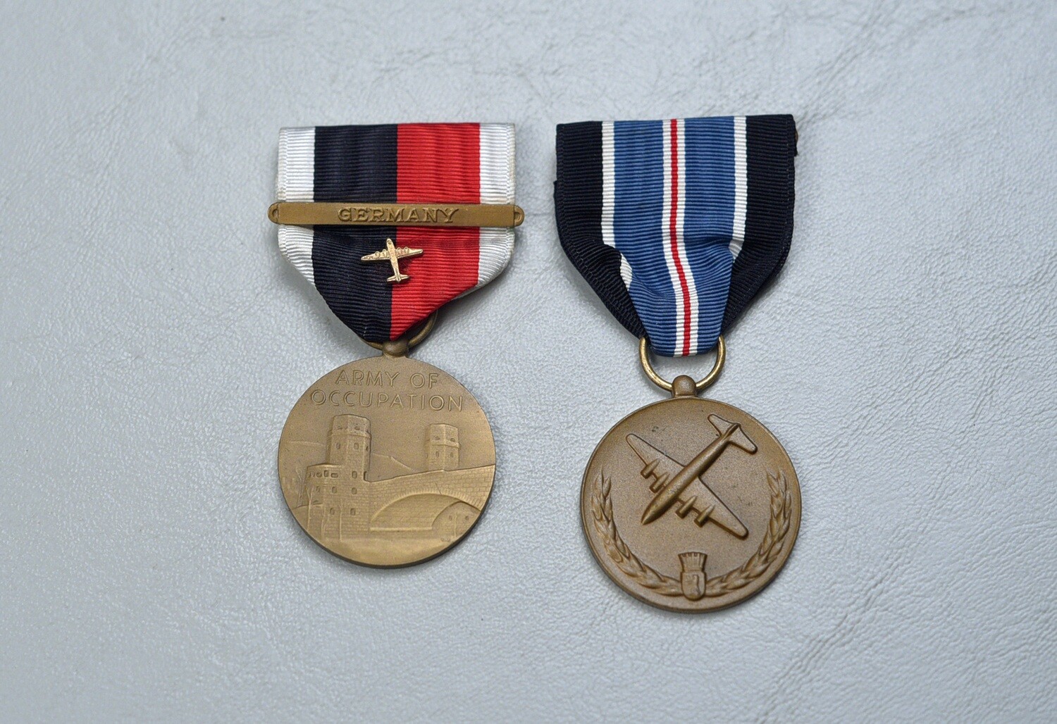 WWII U.S. BERLIN AIR LIFT MEDAL PAIR