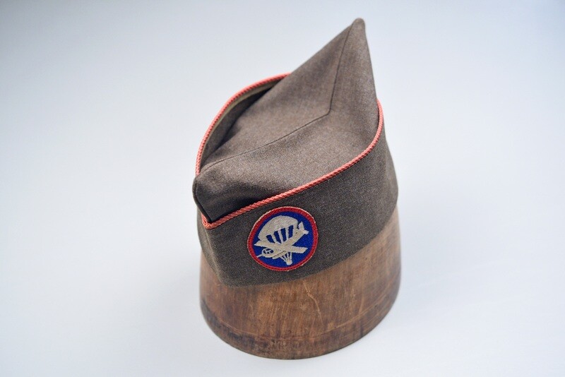 WWII U.S. AIRBORNE ENLISTED OD WOOL OVERSEAS CAP FOR ARTILLERY/ENGINEERS