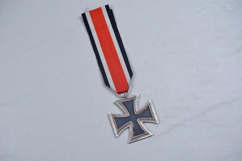 WWII GERMAN 1939 IRON CROSS ON ORIGINAL RIBBON