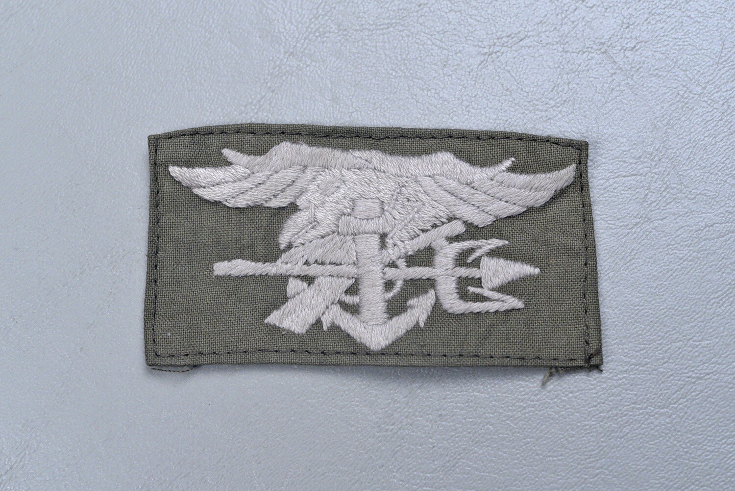VIETNAM WAR U.S. NAVY SEALS CLOTH INSIGNIA – VIETNAMESE MADE