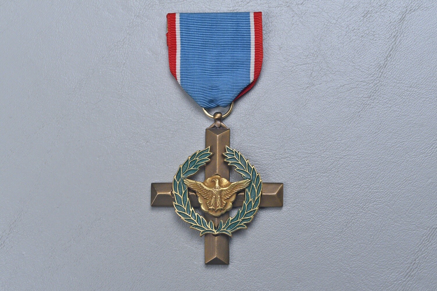 VIETNAM WAR U.S. AIR FORCE CROSS – PERIOD ISSUE