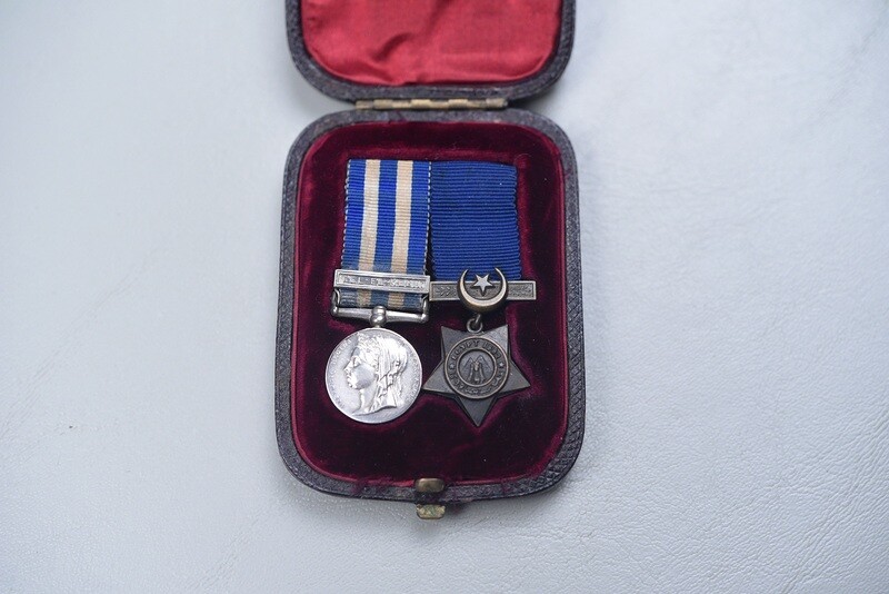BRITISH VICTORIAN EGYPT MEDAL & KHEDIVE'S STAR MINIATURE PAIR - CASED