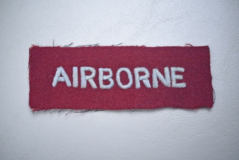 WWII BRITISH PARACHUTE REGIMENT/AIRBORNE INSIGNIA PAIR ON WOOL