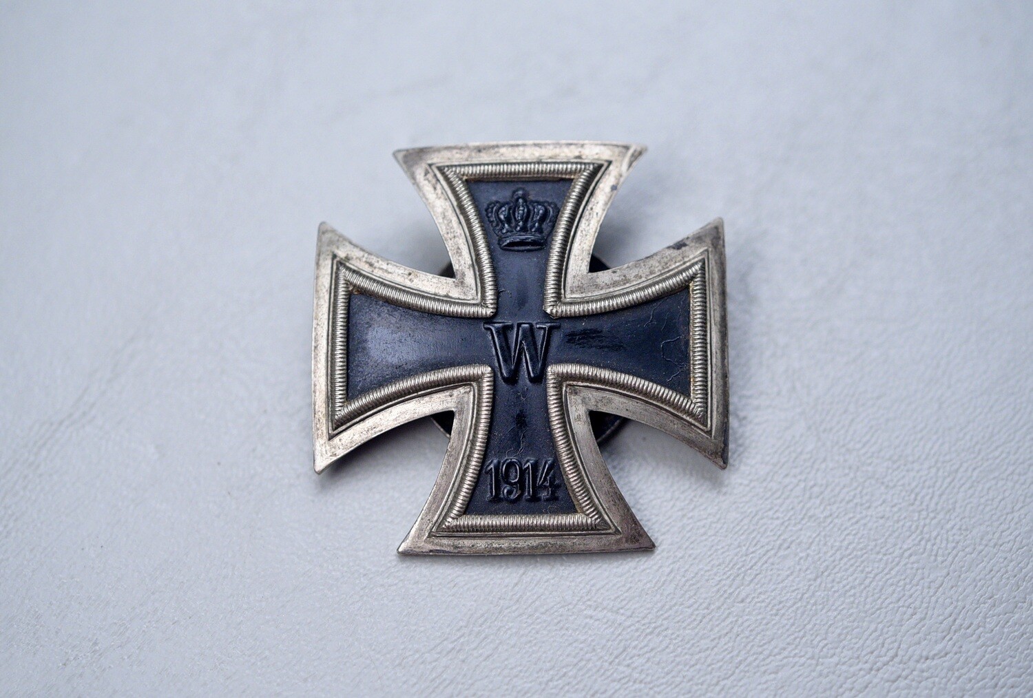 WWI GERMAN 1914 IRON CROSS WWII MANUFACTURE BY C.E. JUNCKER – VAULTED, SCREWBACK