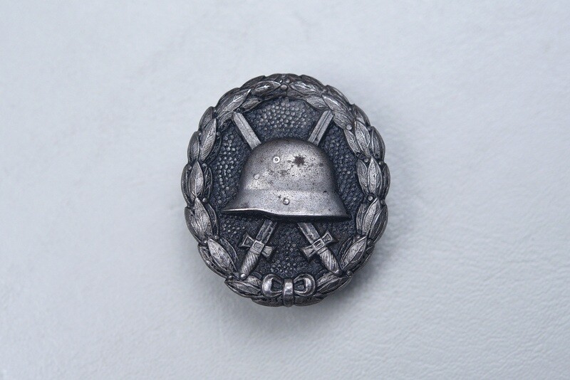 WWI GERMAN M1918 BLACK WOUND BADGE WWI GERMAN M1918 BLACK WOUND BADGE