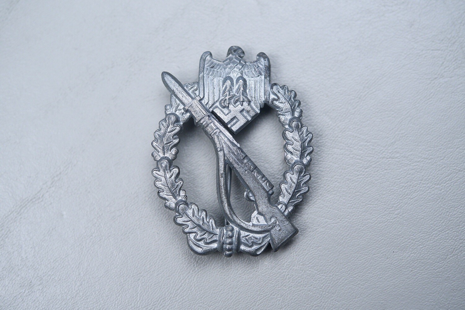 WWII GERMAN INFANTRY ASSAULT BADGE IN SILVER BY FRANKE &amp; CO., LÜDENSCHEID