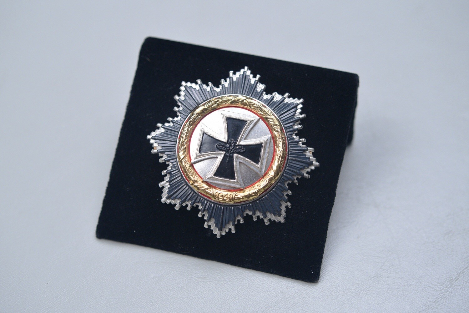GERMAN CROSS IN GOLD – 1957 VERSION BY STEINHAUER &amp; LÜCK