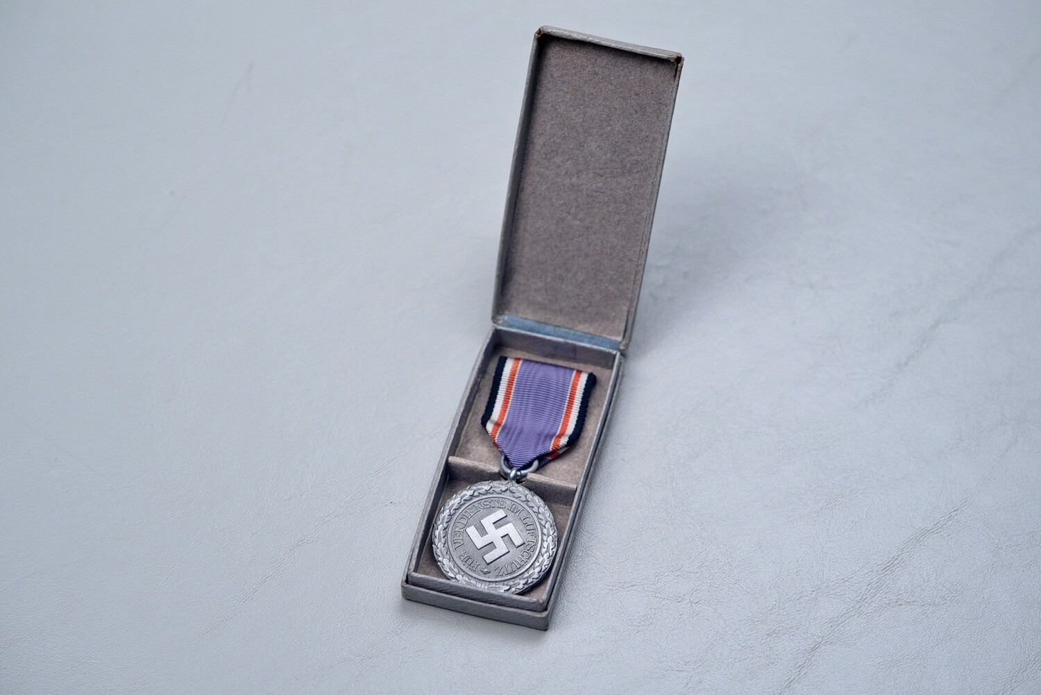 WWII GERMAN LUFTSCHUTZ MEDAL 2nd CLASS IN BOX