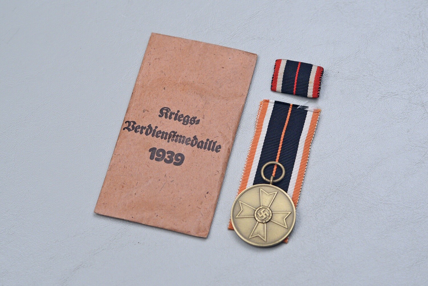 WWII GERMAN WAR MERIT MEDAL IN ENVELOPE - MINT