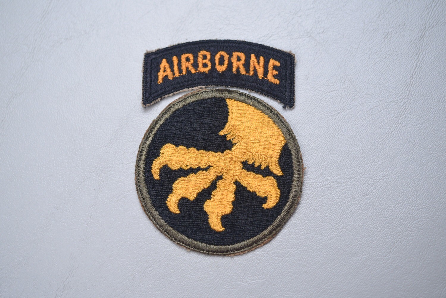 WWII U.S. 17th AIRBORNE DIVISION SHOULD PATCH w/AIRBORNE TAB - CUT EDGE