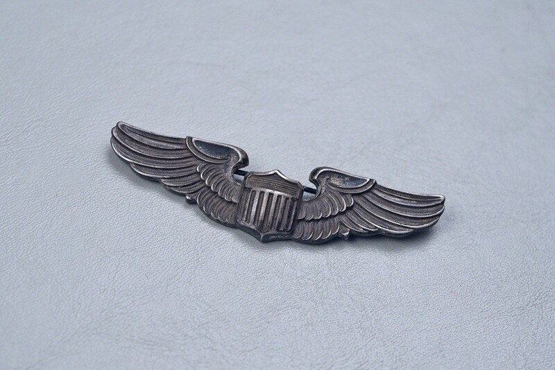 WWII U.S. U.S. ARMY AIR CORPS PILOT'S WING BY AMICO - PIN BACK, STERLING