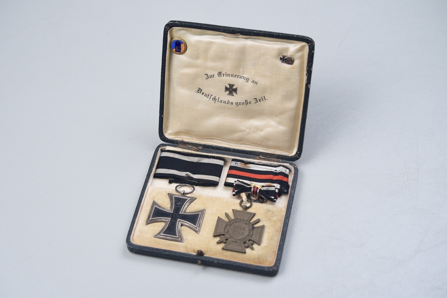 WWI GERMAN 1914 IRON CROSS 2nd CLASS &amp; HINDENBURG HONOR CROSS - CASED SET