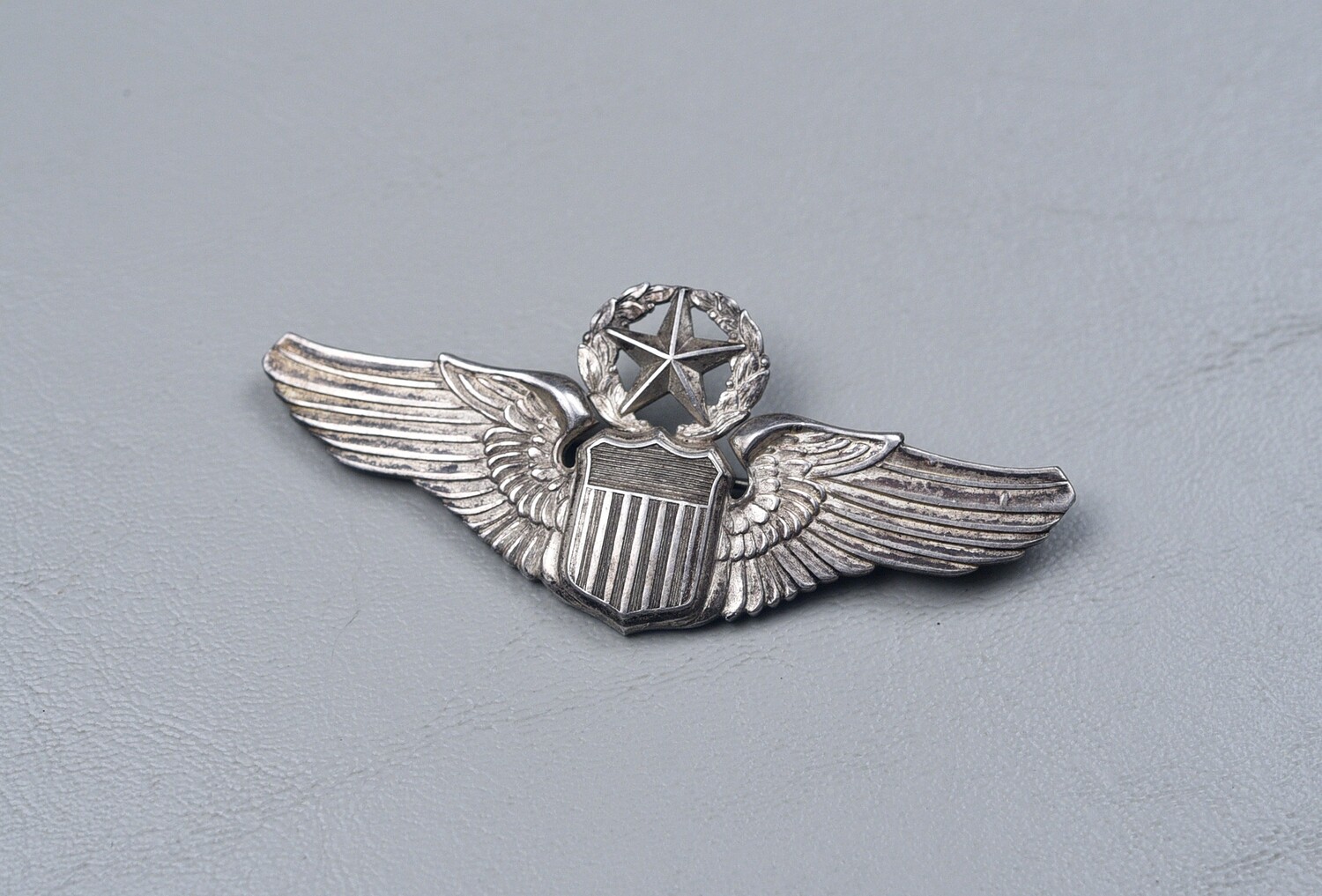 WWII U.S. ARMY AIR CORPS COMMAND PILOT WING - PIN BACK, STERLING
